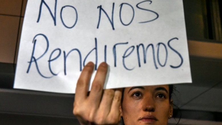 'Não' vence plebiscito sobre Farc na Colômbia por menos de 1%