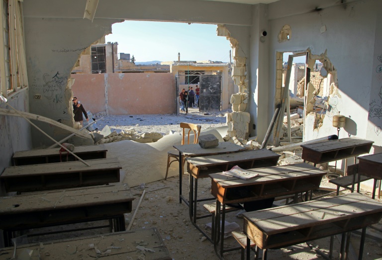 Ataque aéreo contra escola na Síria mata 22 crianças e seis professores
