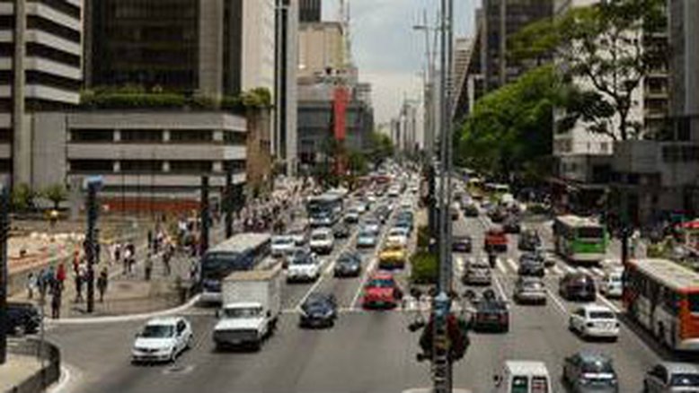 Mercado imobiliário volta a crescer após 3 anos de recuo, diz Secovi-SP