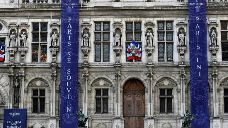 Sobreviventes de atentados de Paris e seu longo caminho pela recuperação
