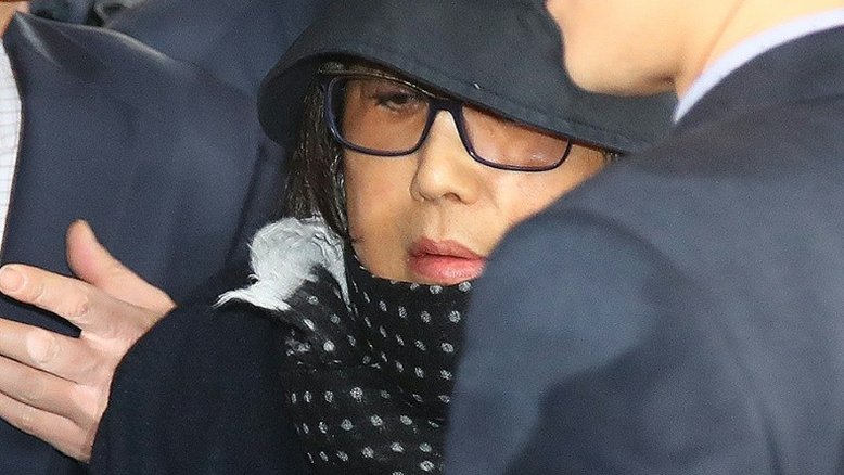 Crise política na Coreia do Sul após detenção de amiga da presidente