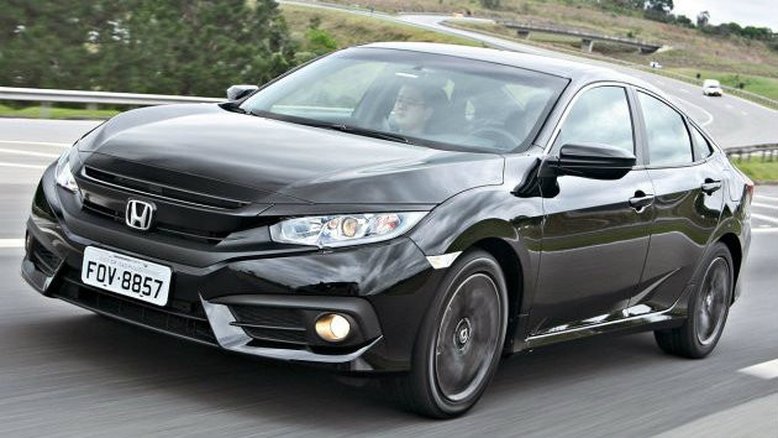 Avaliação: no Honda Civic Sport, a graça está no câmbio manual