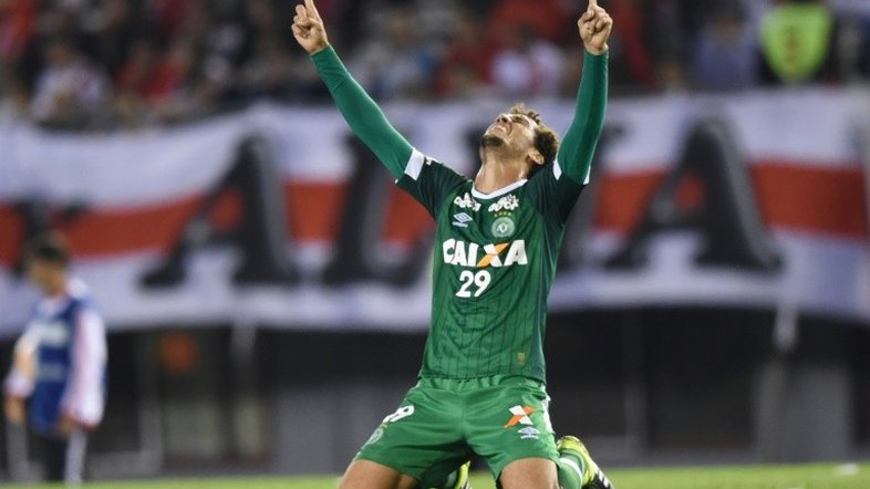 Resgatado sexto sobrevivente de acidente com avião do Chapecoense
