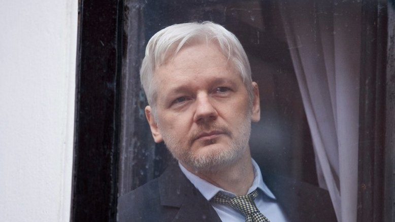 Assange nega ter sido manipulado pela Rússia