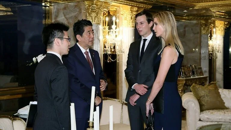 Filha de Trump presente na reunião do presidente eleito com primeiro-ministro japonês