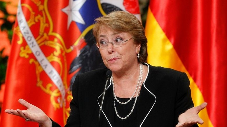 Congresso chileno rejeita aumento para servidores proposto por Bachelet
