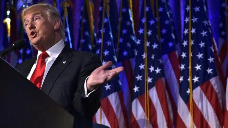Especialistas afirmam que governo Trump precisará de US$ 1 bilhão para combater extremismo