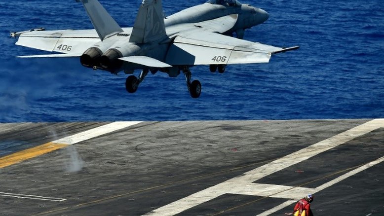 Canadá encomenda 18 aviões de combate Super Hornet à Boeing