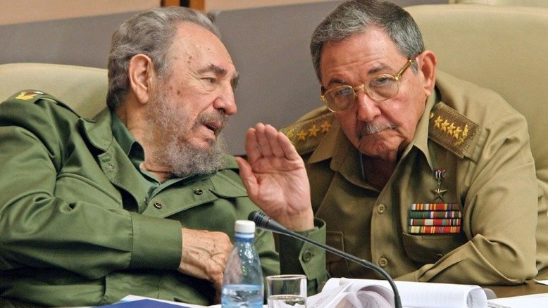 Raúl Castro reverteu medidas emblemáticas de Fidel