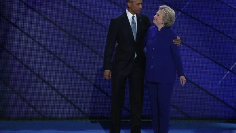 Os Clinton e os Obama farão campanha juntos na véspera das eleições