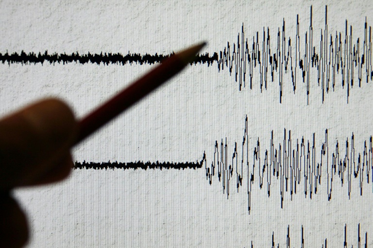 Terremoto de 7,9 perto de Papua-Nova Guiné; fim do alerta de tsunami