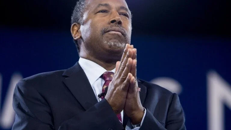 Ben Carson, o médico que buscará resgatar as áreas pobres dos EUA