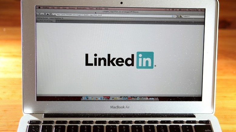 UE aprova sob condições compra do LinkedIn pela Microsoft