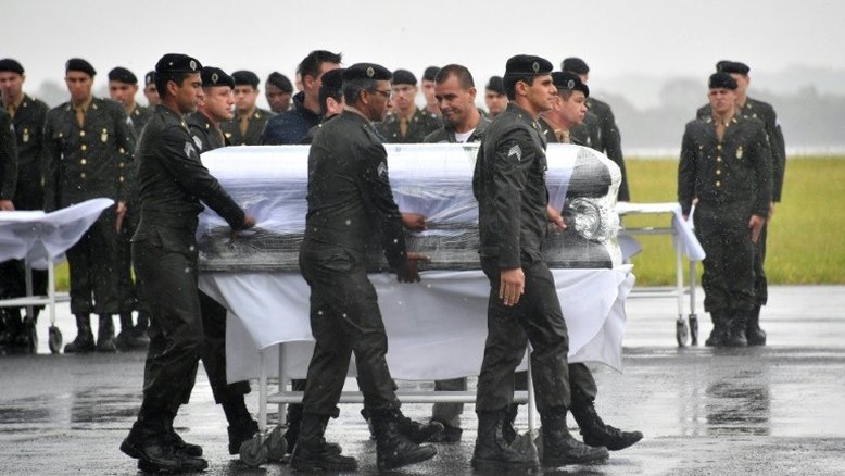 Chapecó se despede de vítimas de acidente aéreo