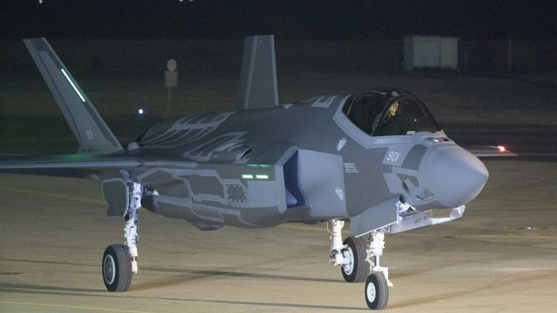 Primeiros caças invisíveis F-35 aterrissam em Israel