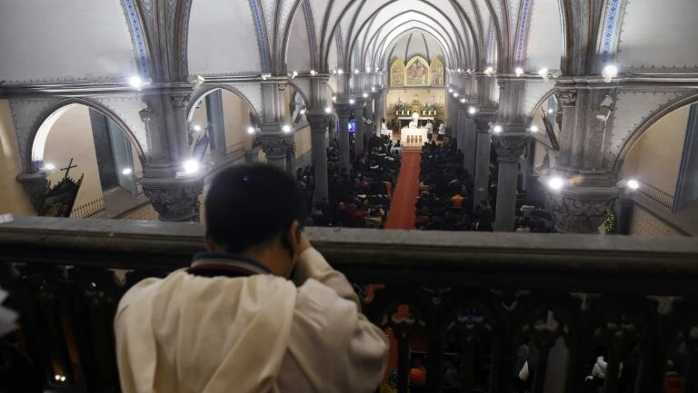 China pede que católicos formem uma igreja 
