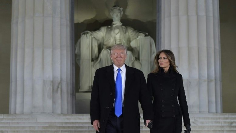 'Vamos unificar nosso país', promete Trump