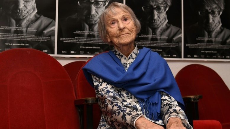 Morre a secretária do nazista Joseph Goebbels aos 106 anos