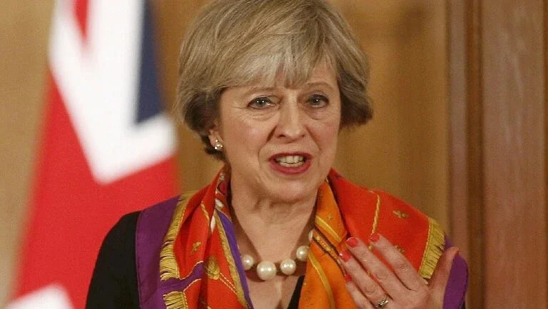 Governo britânico aceita publicar livro branco sobre Brexit