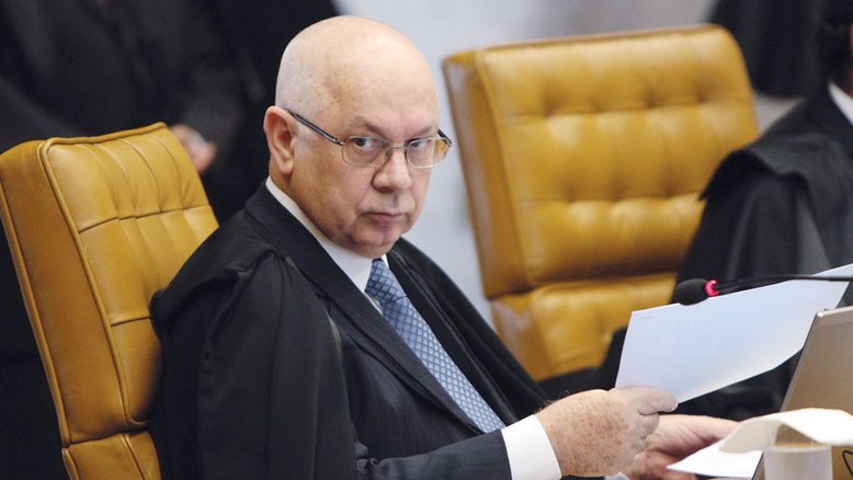 Ministro Teori Zavascki estava no avião que caiu em Angra dos Reis