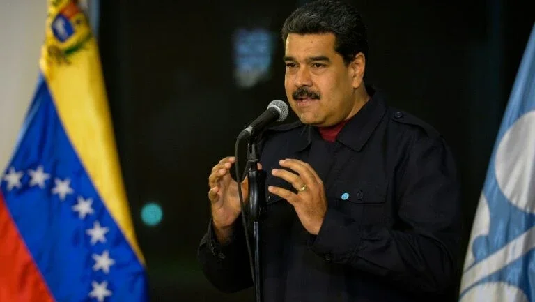 Maduro muda presidente do Banco Central para contornar crise
