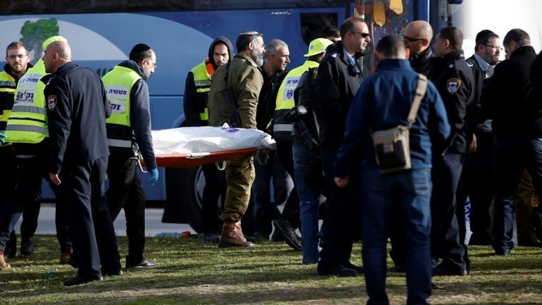 Quatro soldados israelenses morrem em ataque com caminhão em Jerusalém