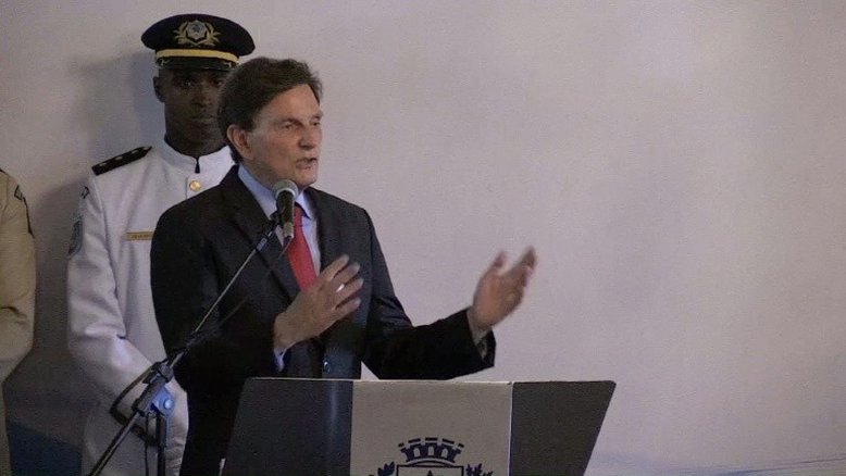 Vereadores analisam nesta quinta pedidos de impeachment de Crivella
