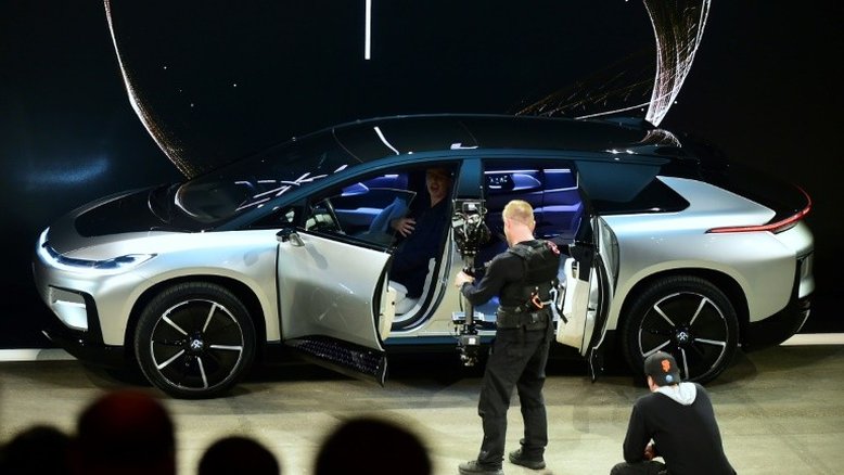Faraday Future apresenta carro elétrico inovador
