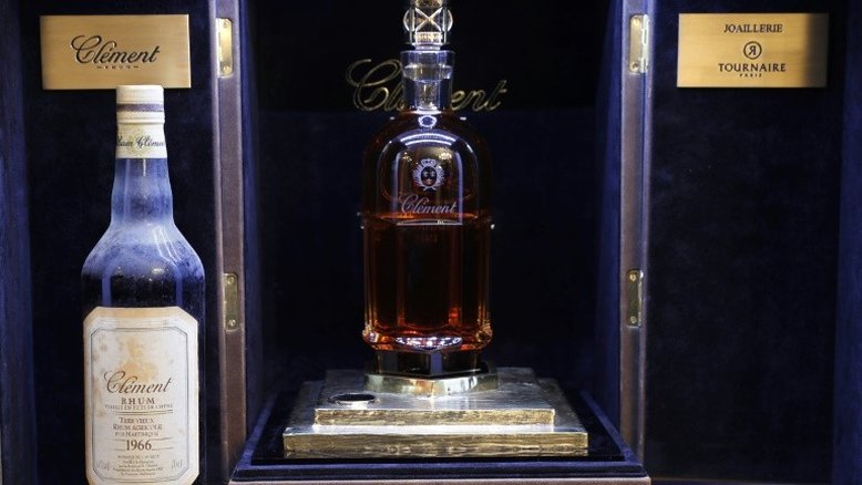 Garrafa de rum mais cara do mundo é vendida por 100.000 euros