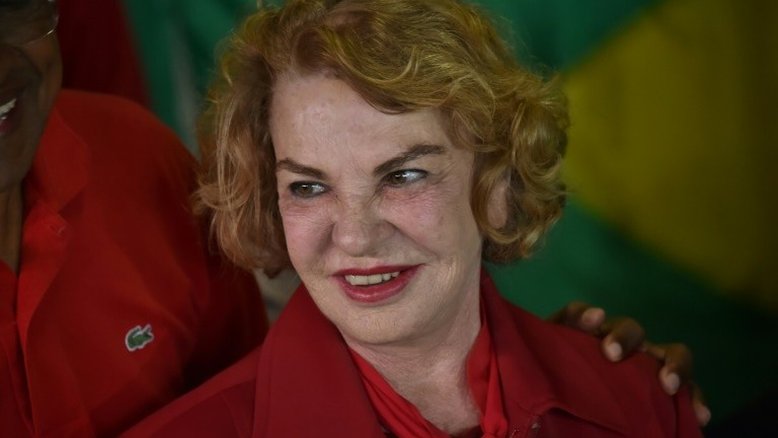 Herdeiros de Marisa Letícia abrem ação contra Eduardo Bolsonaro e Regina Duarte
