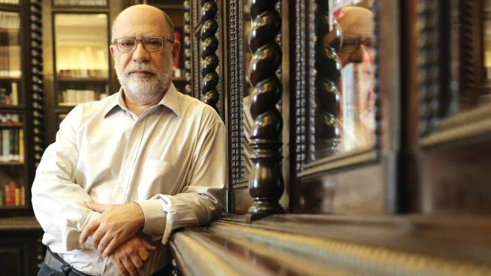 “A mensagem das religiões é a mesma da ciência: profunda humildade“