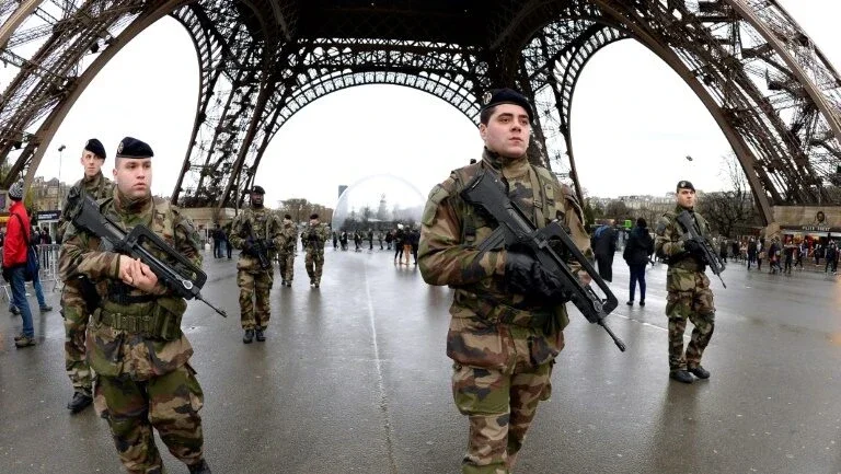 França anuncia detenção de suspeitos de preparar 