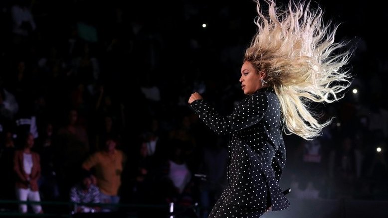 Beyoncé bate recorde do Instagram com anúncio de gravidez de gêmeos