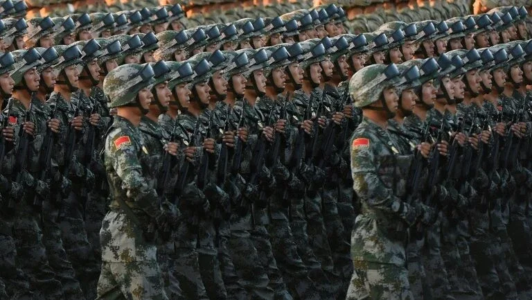 China continua se armando mais rapidamente do que os demais países