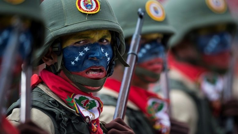 Militares venezuelanos cerram fileiras em torno de vice-presidente