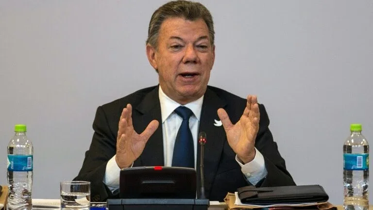 Libertados na Colômbia refém do ELN e guerrilheiros: chaves para a paz