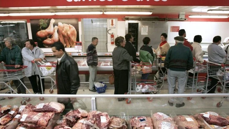 Tributária: carnes ficam de fora da cesta básica e terão redução de 60% de imposto