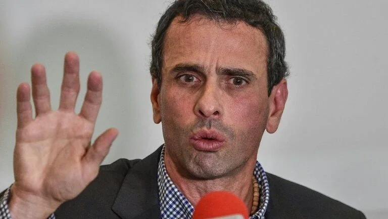 Capriles e esposa de López denunciam ditadura na Venezuela