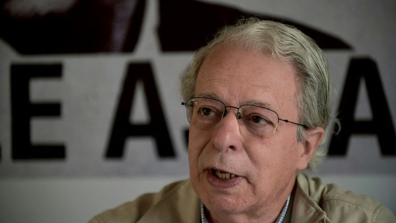 Teólogo Frei Betto pede que Equador mantenha asilo a Assange