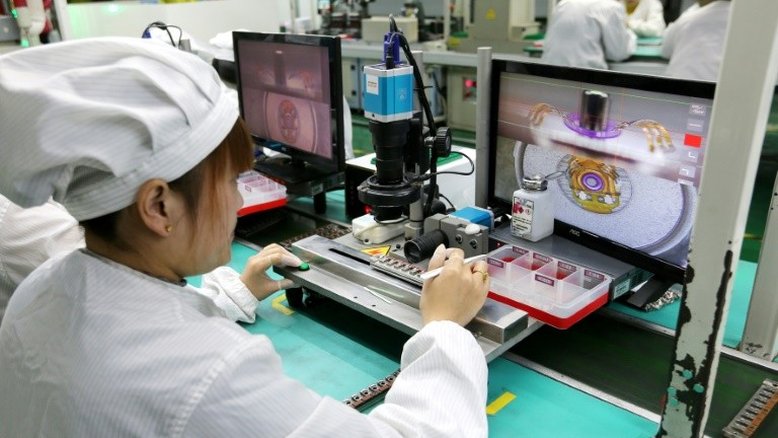 China registra seu primeiro déficit comercial em três anos