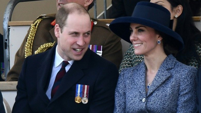 Escolta de príncipe William e Kate atropela idosa de 83 anos
