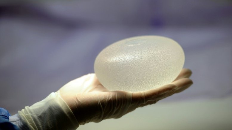 EUA registram nove mortes por câncer vinculado a implantes de mama