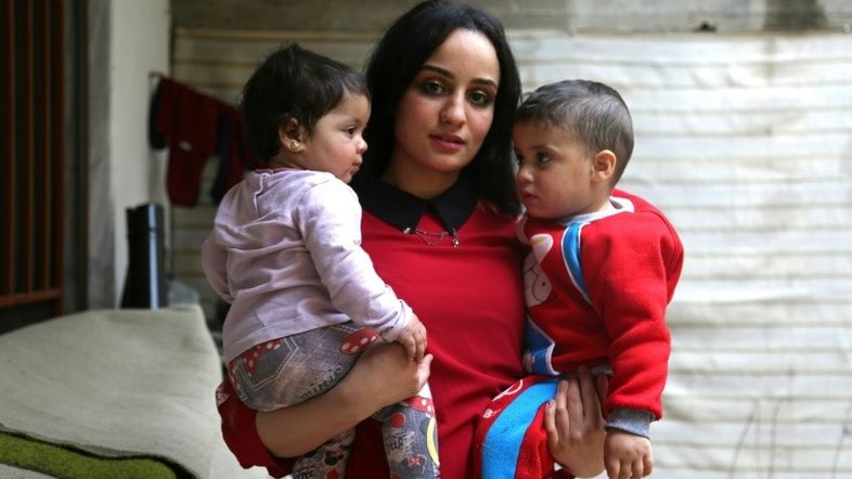 De aspirante a estilista a viúva de combatente islâmico na Síria