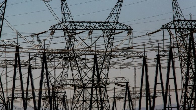 Faltam esforços para garantir acesso universal à energia até 2030 (BM)