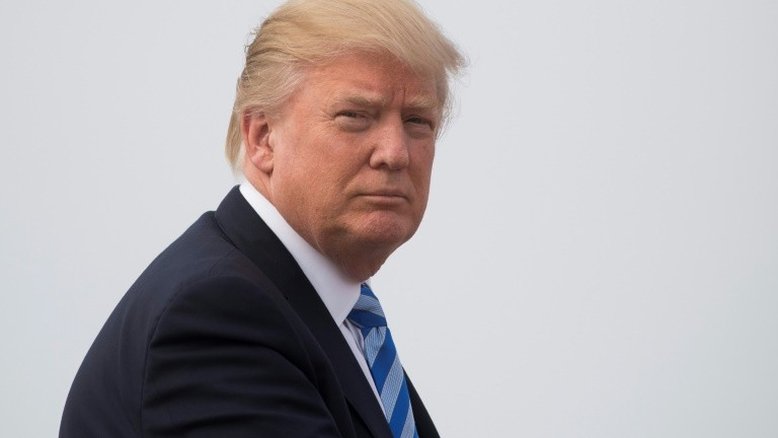 Trump ataca importações de aço dos EUA e cita defesa nacional