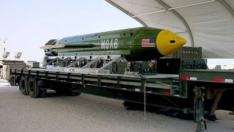 Conheça a MOAB, a "mãe de todas as bombas"