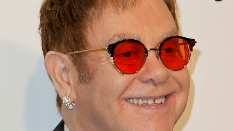 Elton John contraiu infecção grave em viagem pela América do Sul