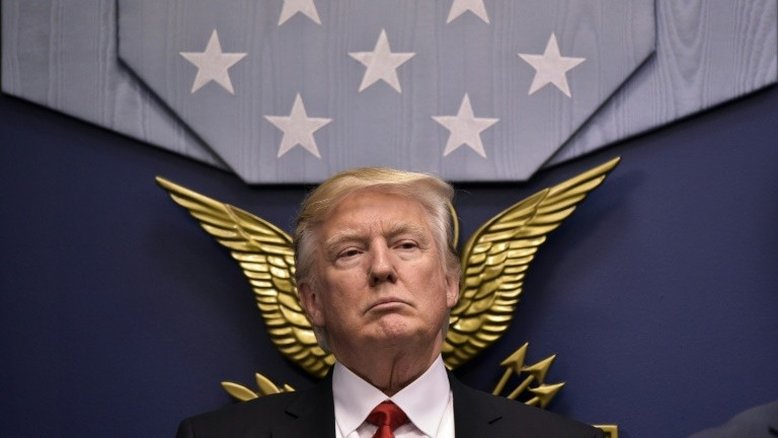 Os 100 primeiros dias de Trump: a descoberta caótica do poder