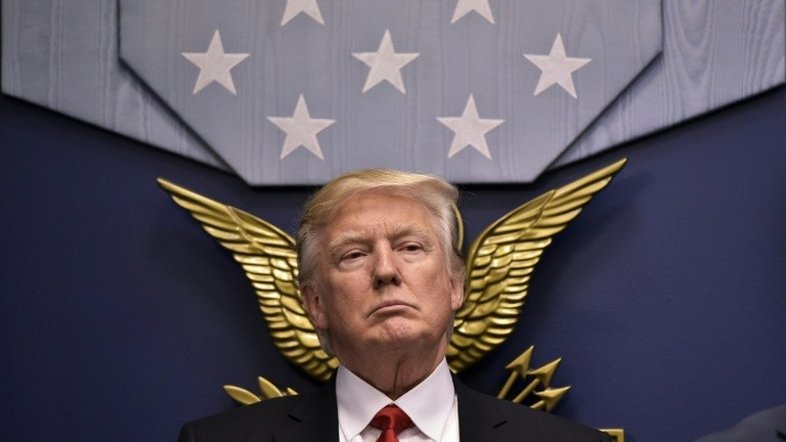 Os 100 primeiros dias de Trump: a descoberta caótica do poder