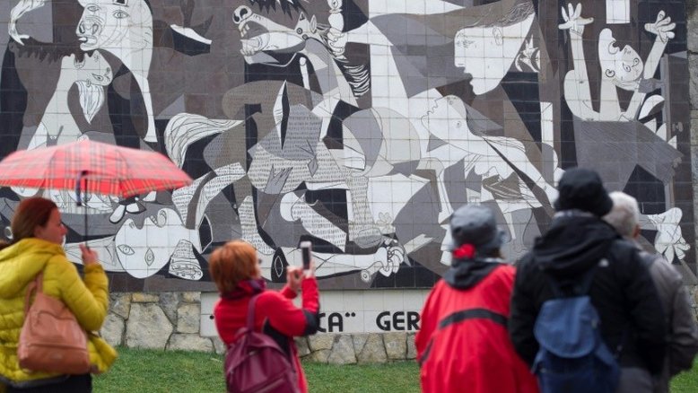 Guernica relembra os 80 anos do bombardeio nazista